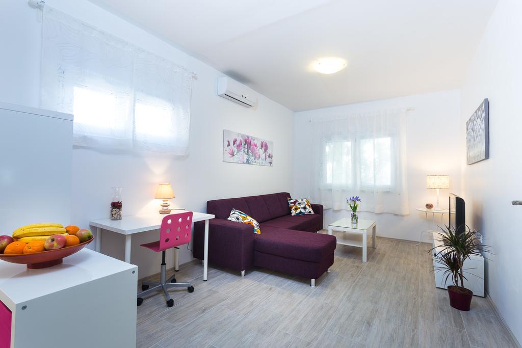 Apartment Perunika Zara Esterno foto