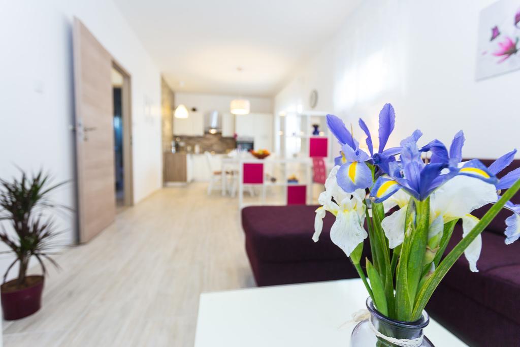 Apartment Perunika Zara Esterno foto